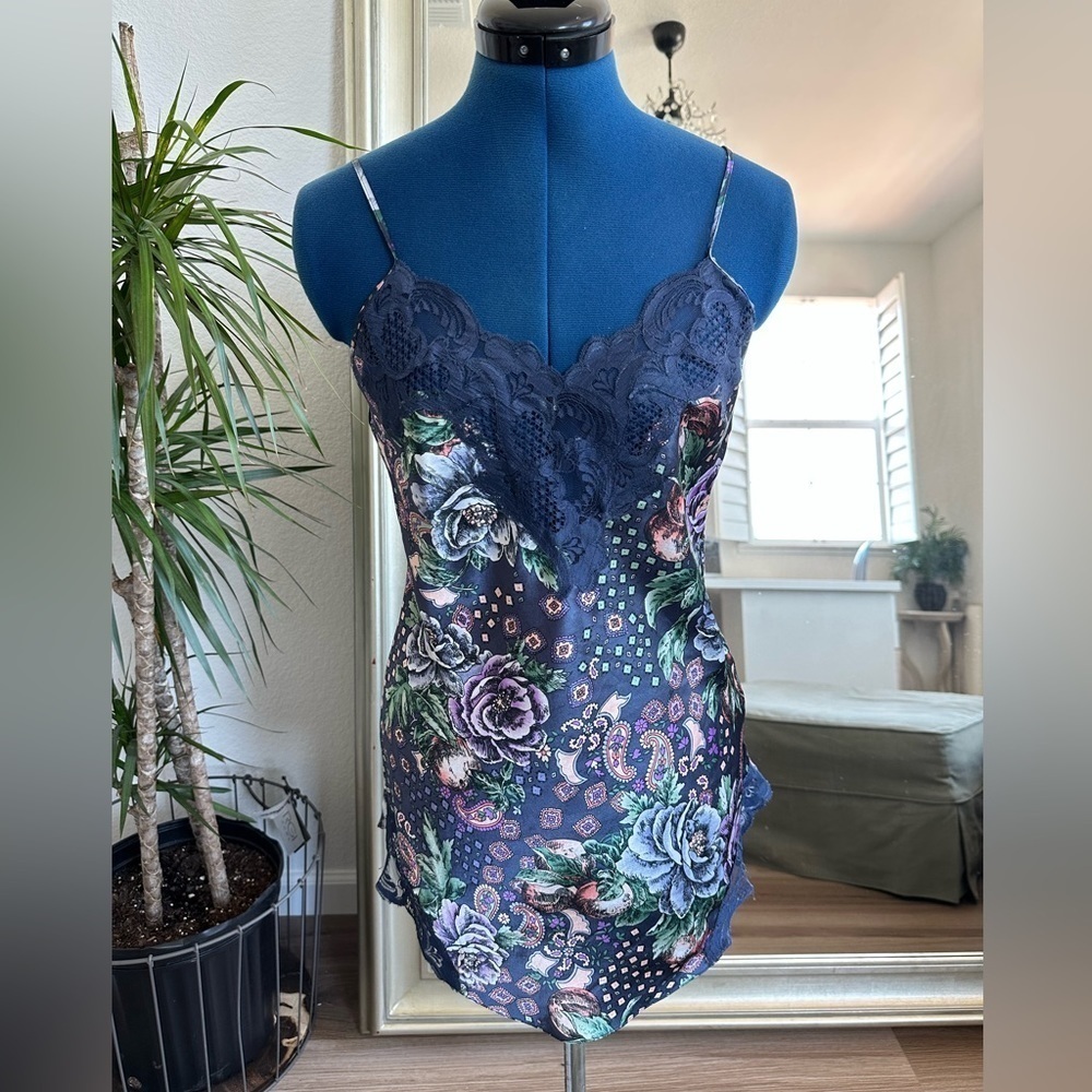 Vintage 90s Victoria's Secret Gold Label Satin Floral Slip Chemise Navy Lace
